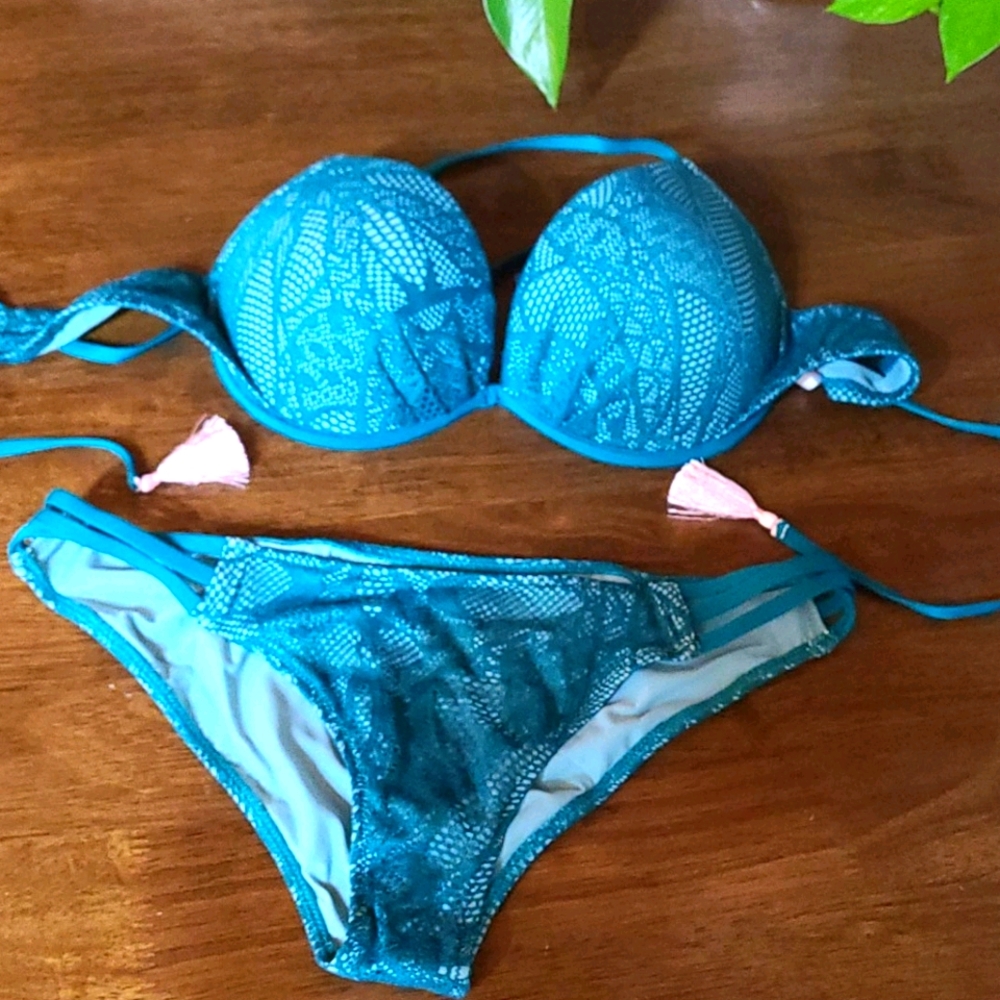 Teal Boho Lace Vintage Victoria!!